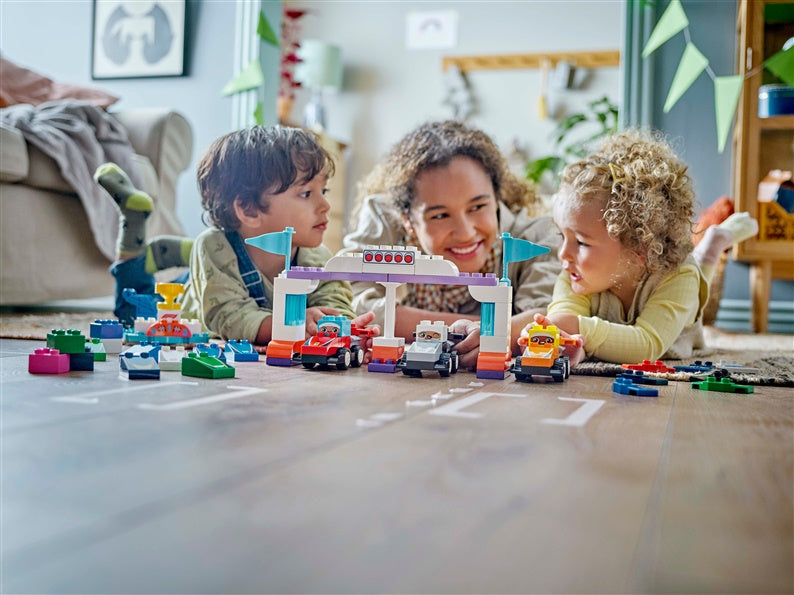 Konstruktorius LEGO® DUPLO Town F1®Team Race Cars