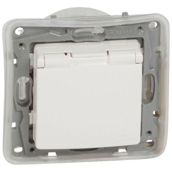 664747 NILOE Steckdose Schuko mit Deckel IP44 2P+E 16A, weiß