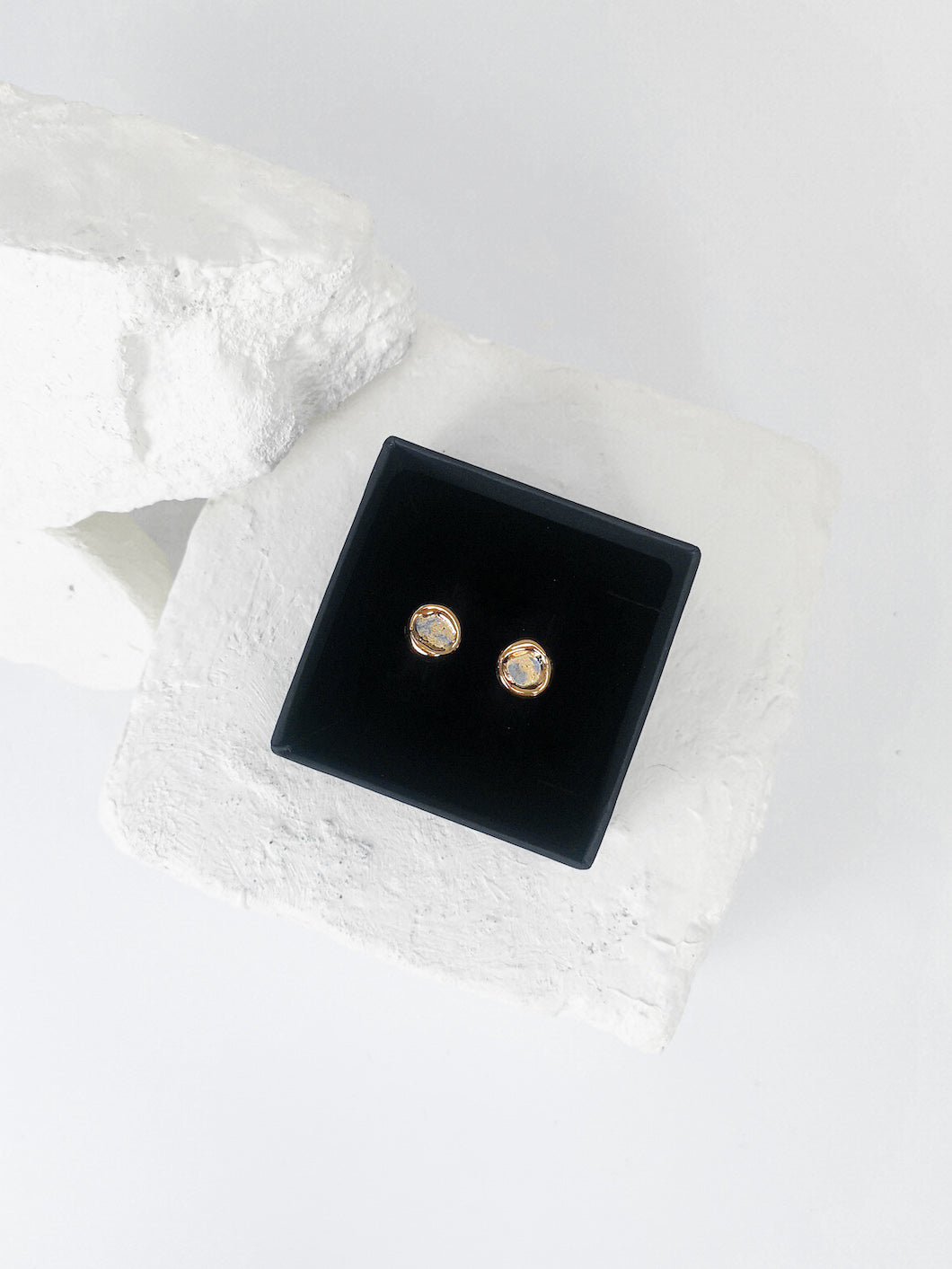"CECYLIA" porcelain earrings