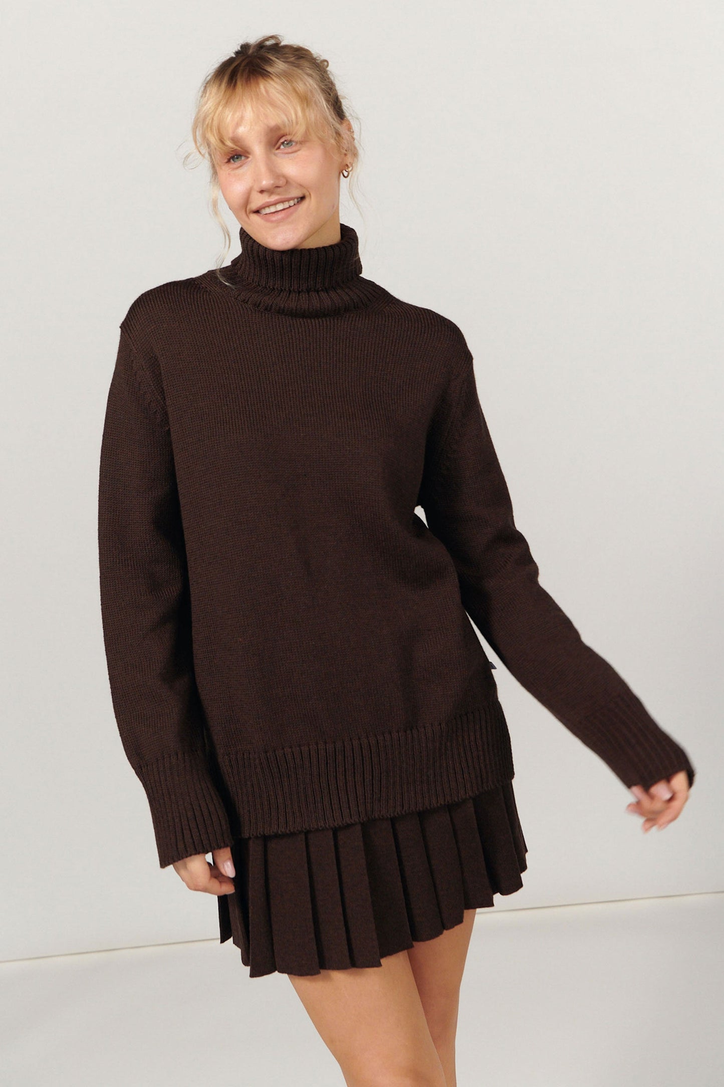 Morbido Rollkragenpullover aus 100 % Merinowolle, Schokolade