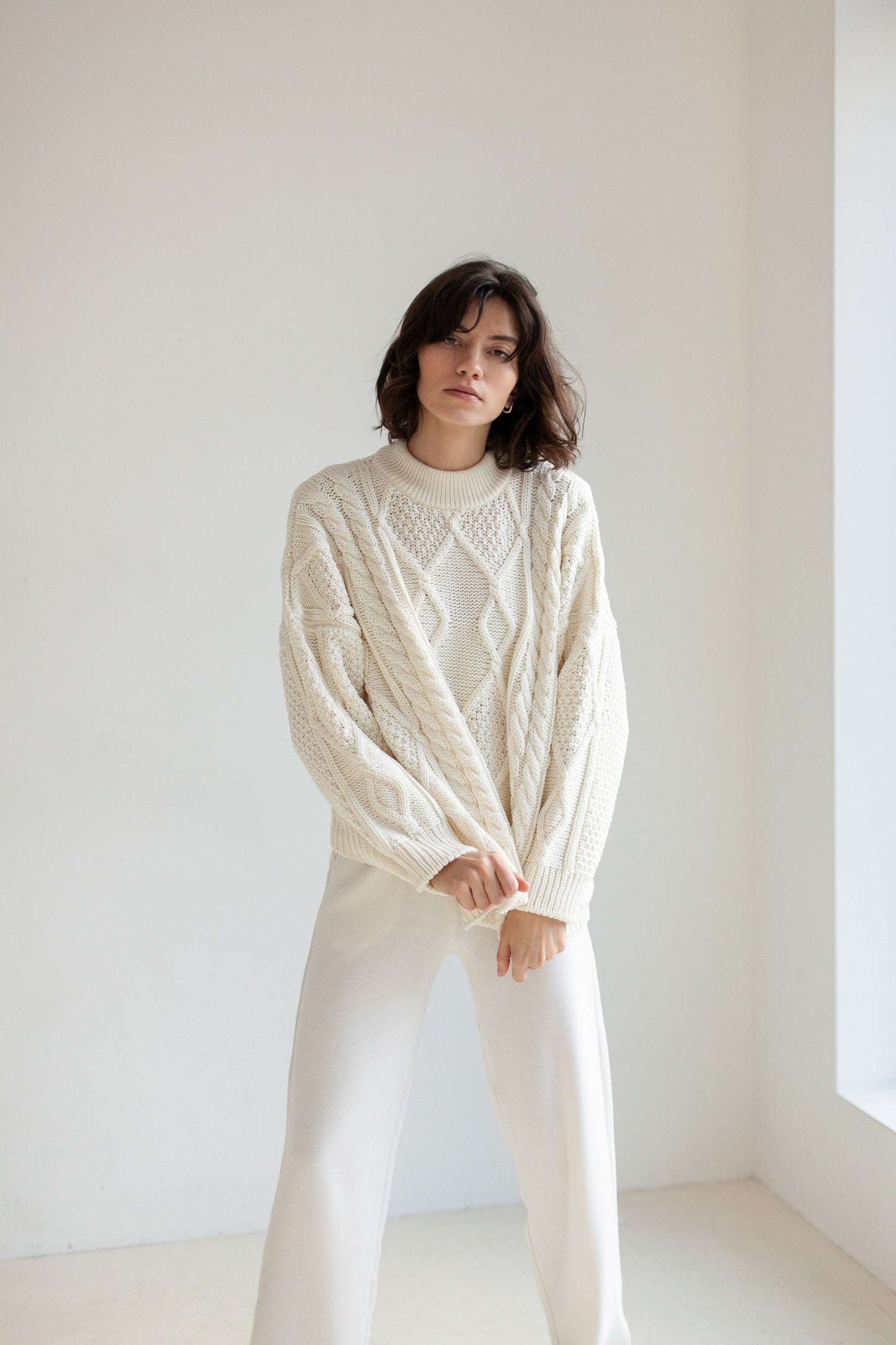 Nonna Zopfmusterpullover aus 100 % Merinowolle Weiß