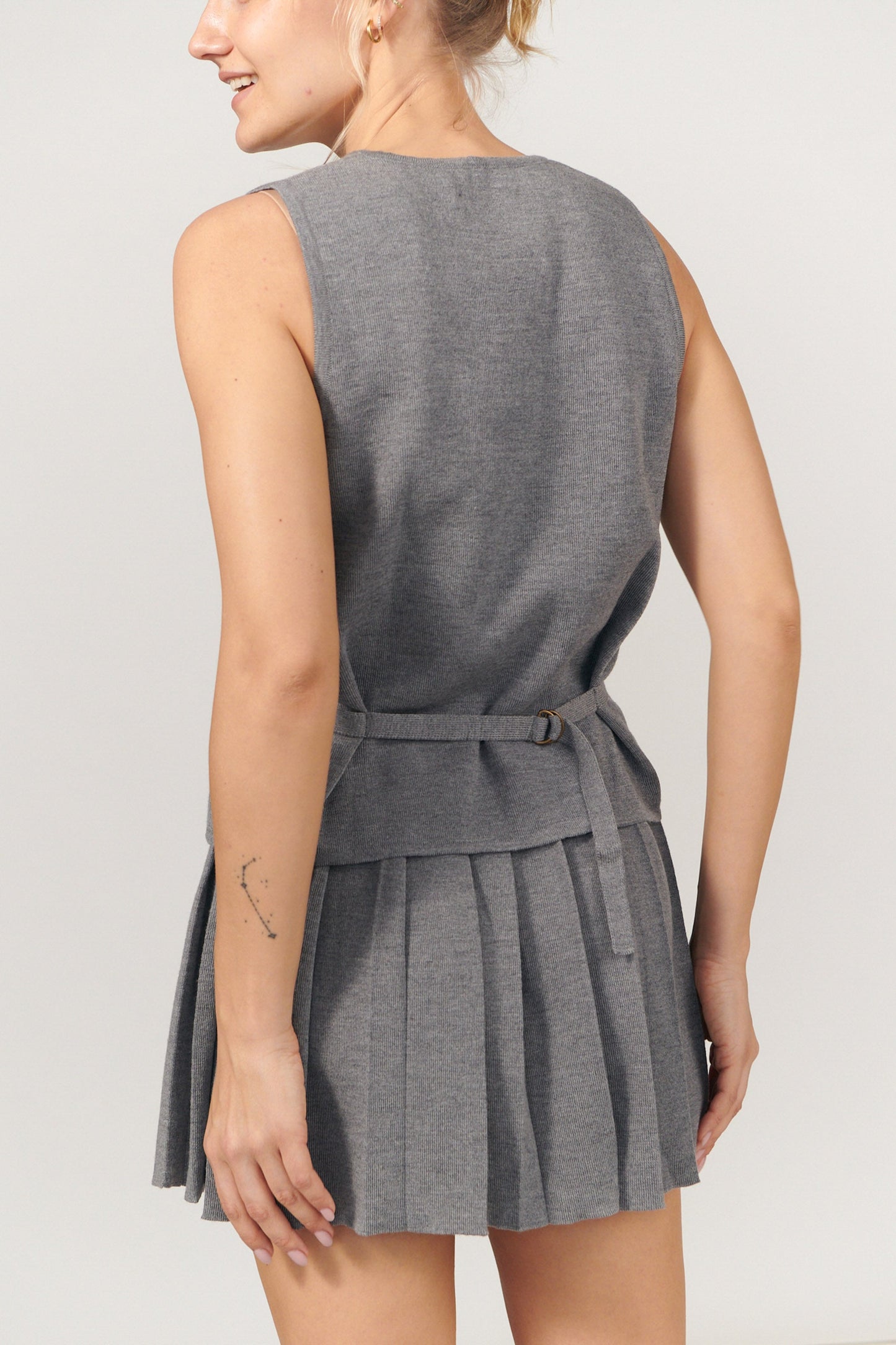 Piccolo Pleated 100% Merino Mini Skirt Light Grey