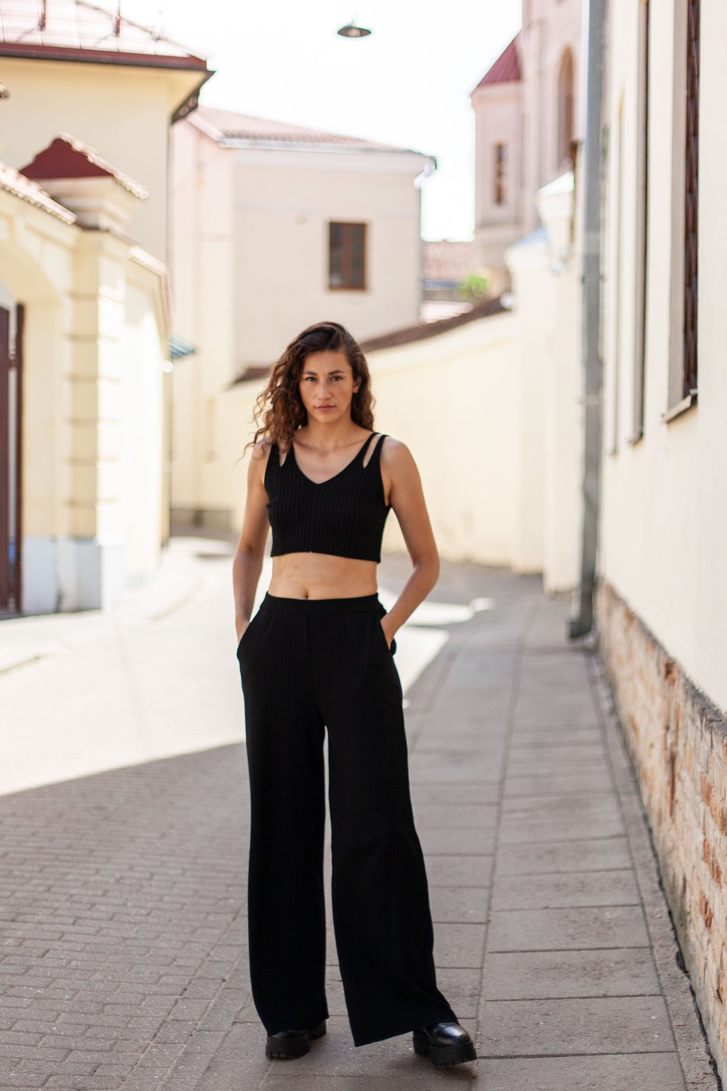 Donna Geripptes Crop Top Schwarz
