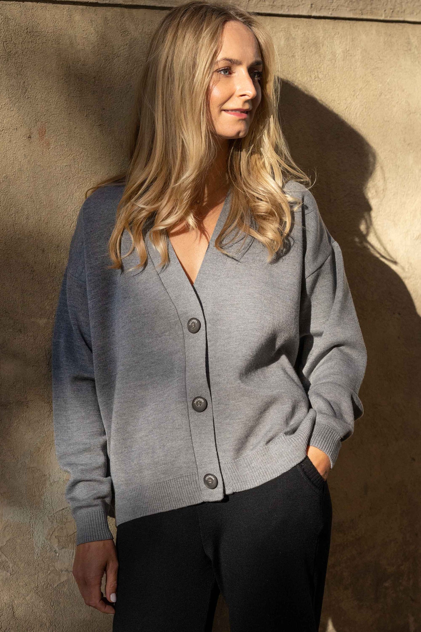 Bene 100% Merino Cardigan Light Grey