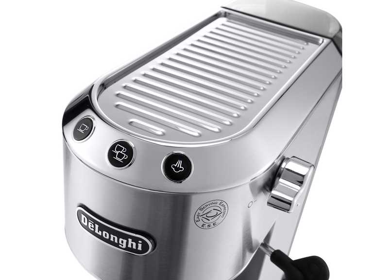DeLonghi EC685M Pusiau Automatinis Kavos Aparatas - ESE Tabletės, Pieno Putos, 1.1L