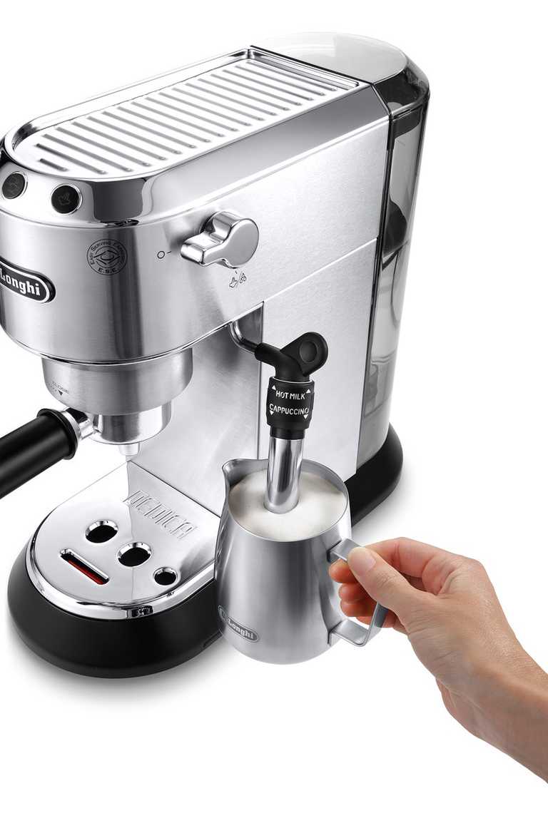 DeLonghi EC685M Pusiau Automatinis Kavos Aparatas - ESE Tabletės, Pieno Putos, 1.1L