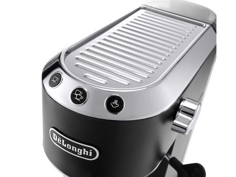 DeLonghi EC685M Pusiau Automatinis Kavos Aparatas - ESE Tabletės, Pieno Putos, 1.1L