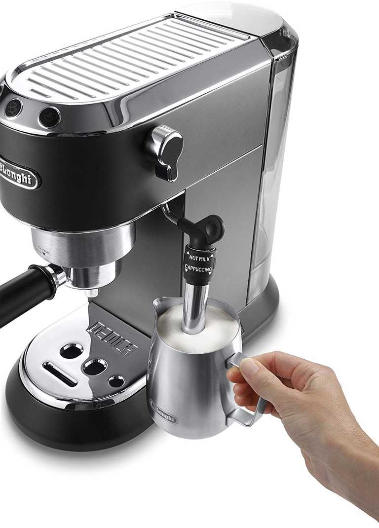 DeLonghi EC685M Pusiau Automatinis Kavos Aparatas - ESE Tabletės, Pieno Putos, 1.1L