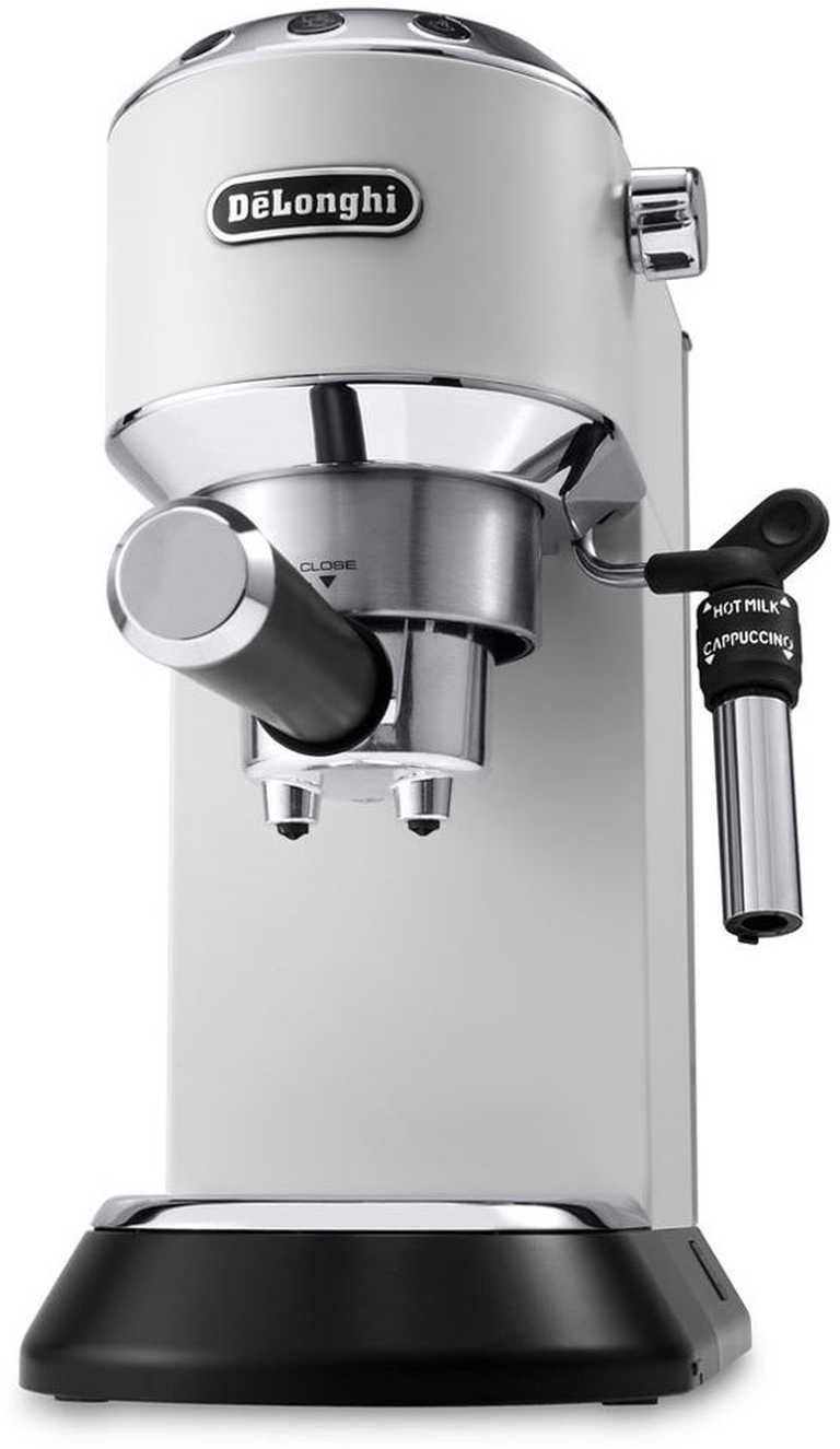DeLonghi EC685M Pusiau Automatinis Kavos Aparatas - ESE Tabletės, Pieno Putos, 1.1L