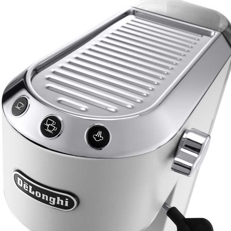 DeLonghi EC685M Pusiau Automatinis Kavos Aparatas - ESE Tabletės, Pieno Putos, 1.1L