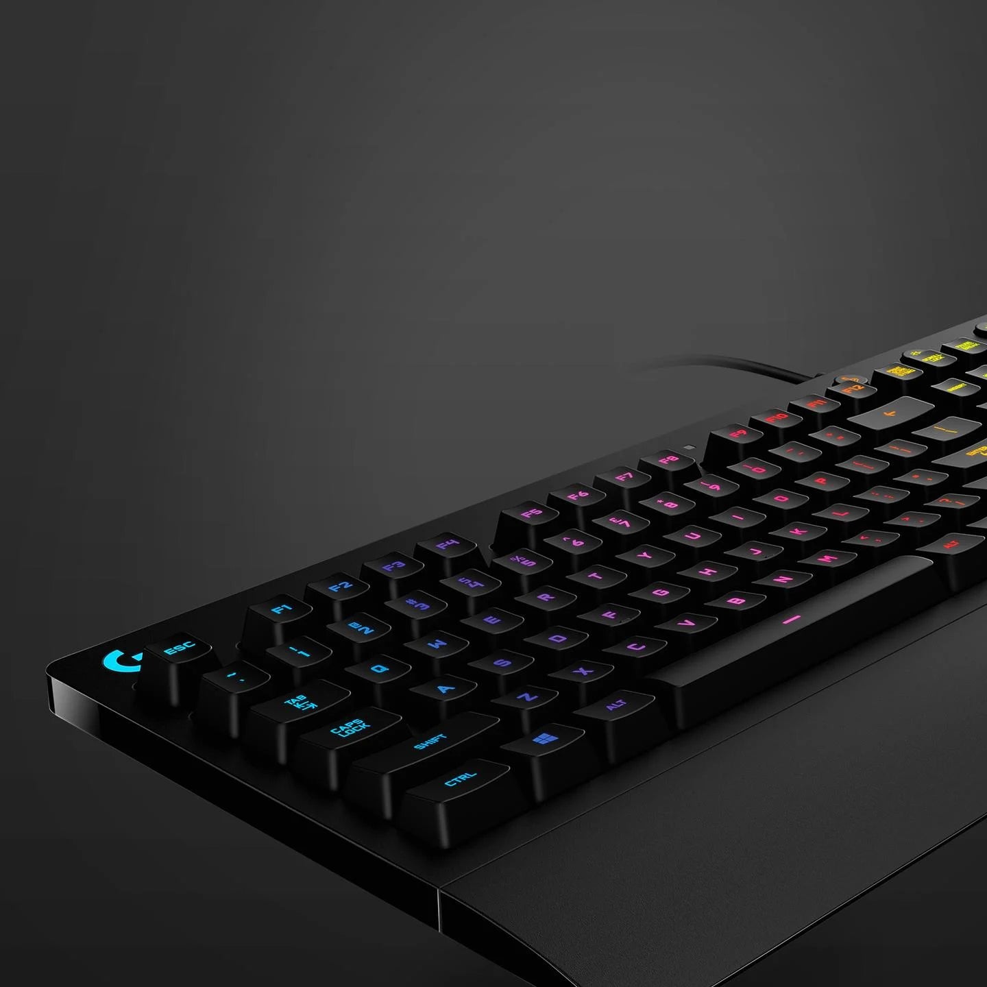 Klaviatūra Logitech G213 Prodigy, EN, juoda Skirta žaidėjams. Sukurta greičiui, komfortui ir stiliui.