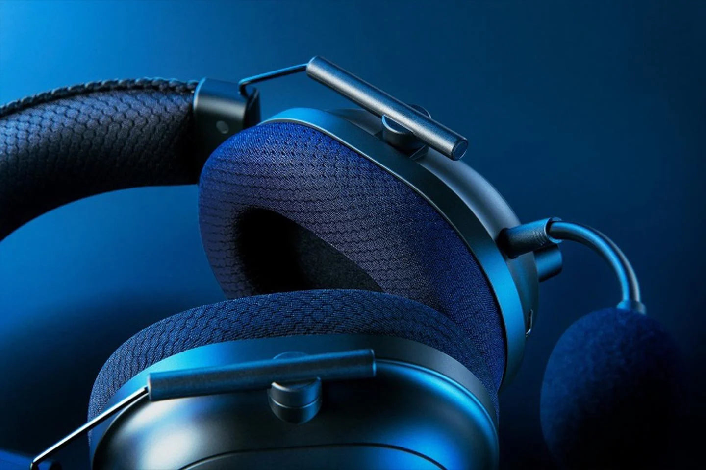 Razer BlackShark V2 Pro (2023), juodos – Belaidės žaidimų ausinės su mikrofonu