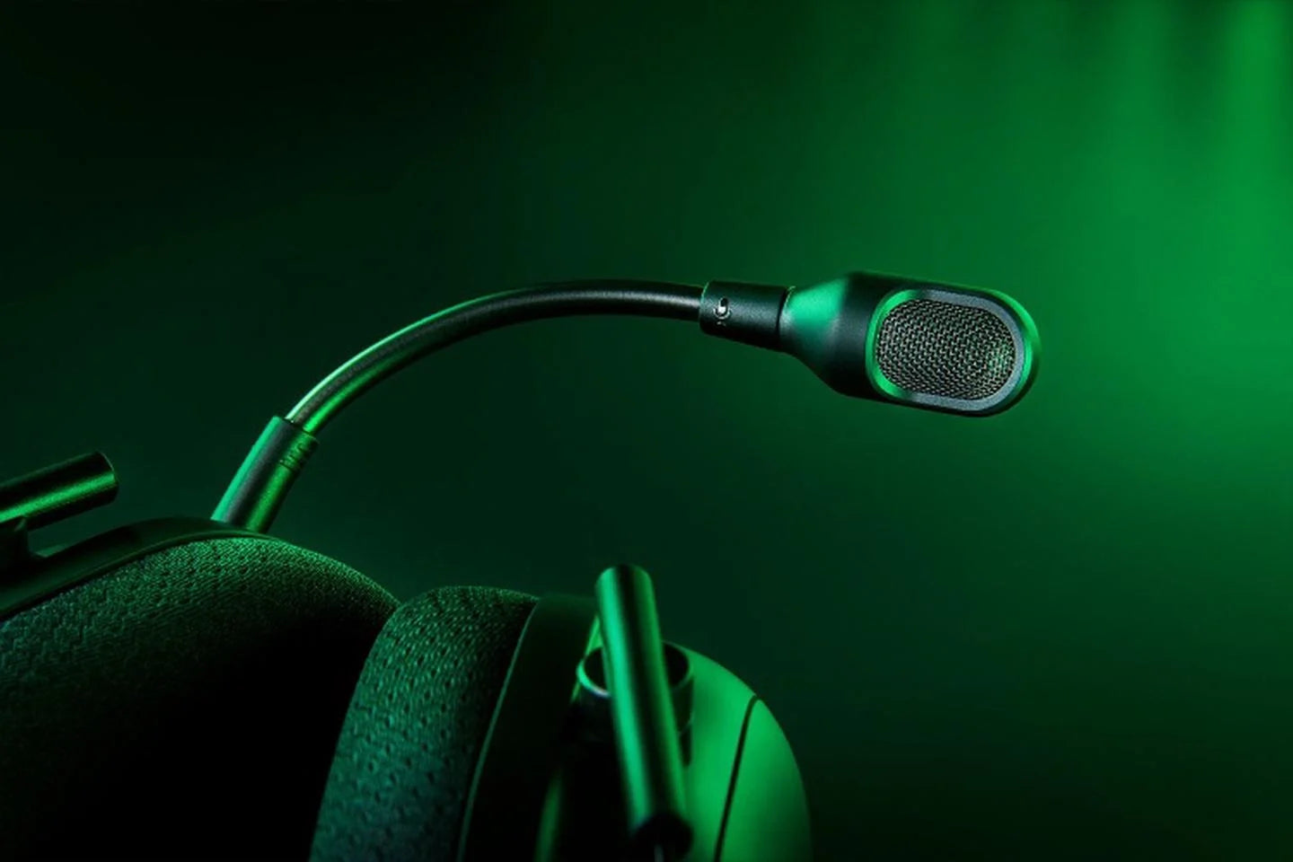 Razer BlackShark V2 Pro (2023), juodos – Belaidės žaidimų ausinės su mikrofonu