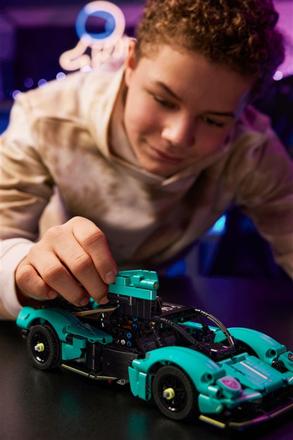 Konstruktorius LEGO® Technic Aston Martin Valkyrie 42208