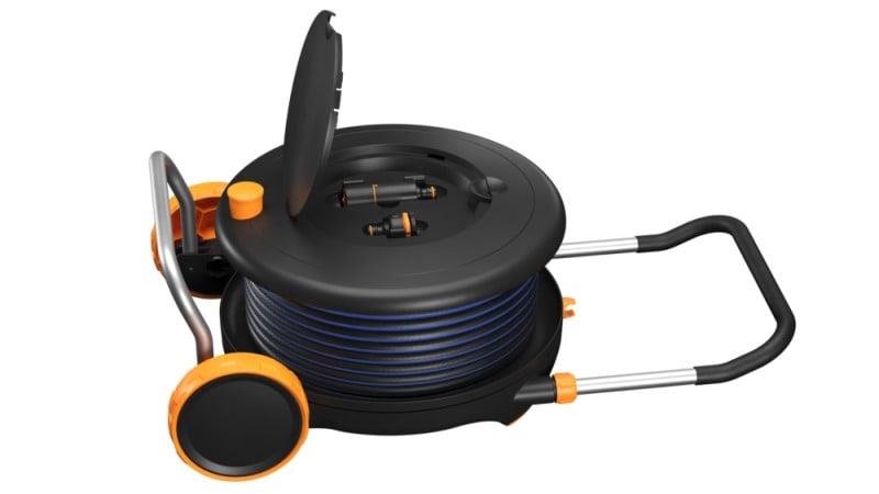 Laistymo vežimėlis su žarna Fiskars 1071670, 56.6 cm