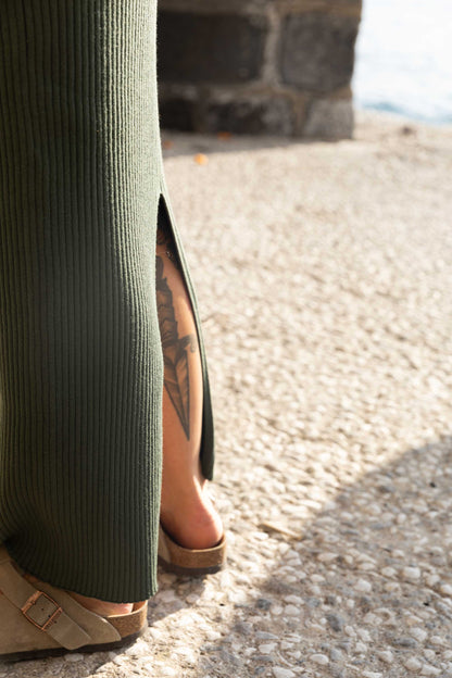 Madonna Rippstrick-Midirock Khaki *WENDEBAR*