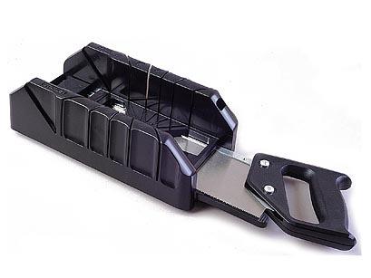Lovelis kampams pjauti su medžio pjūklu Stanley, 305 mm