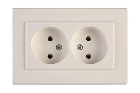 Dvivietis kištukinis lizdas VILMA XP500, baltos spalvos