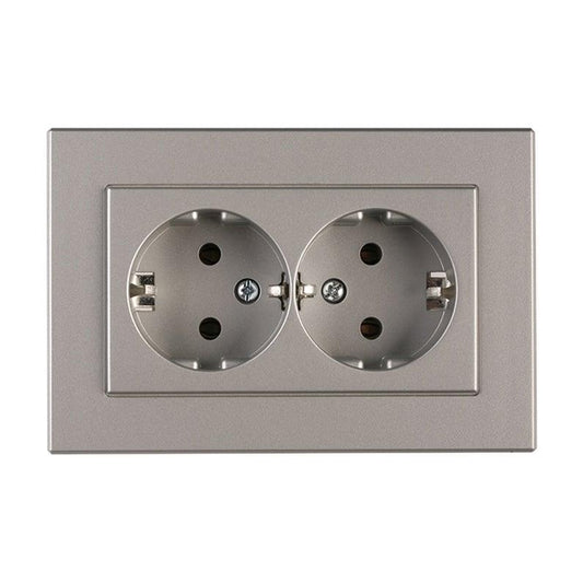 Dvivietis kištukinis lizdas VILMA XP500, metalo spalvos