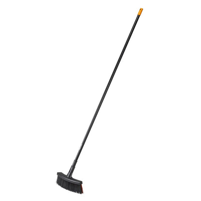 Uniwersalna miotła do podwórka M Fiskars 1025921, 38 cm