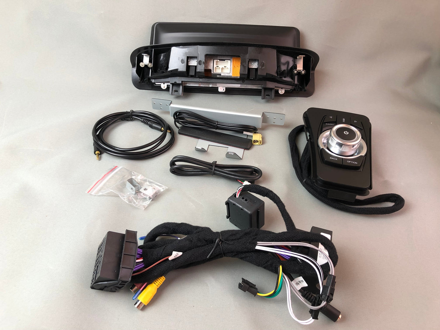 BMW 3 Series E90 E91 E92 E93 2005 - 2012 Apple Carplay + Android Auto Device 