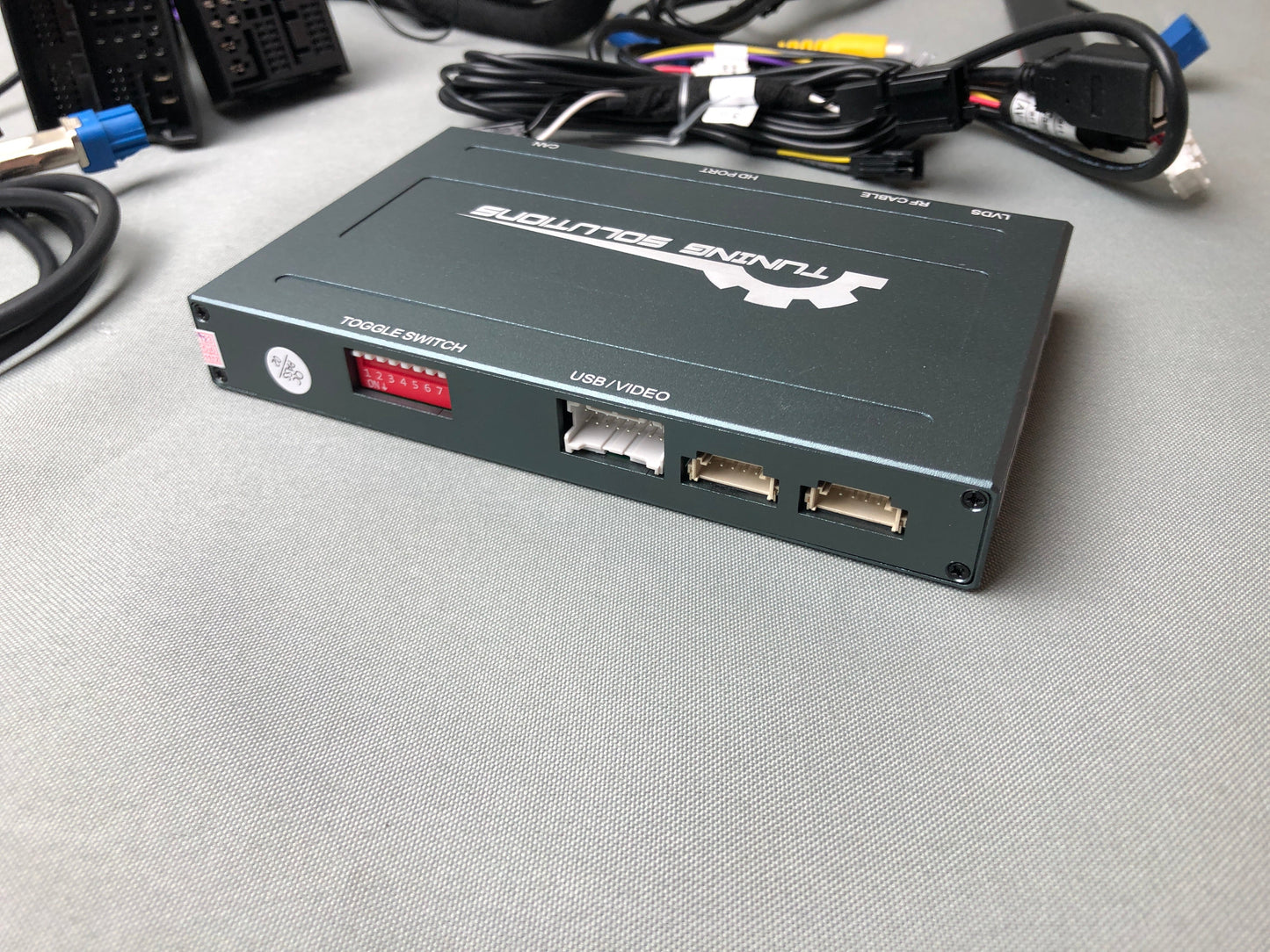 Volkswagen MMI CarPlay Box Android Auto car interface adapter Passat Golf Tiguan Wireless