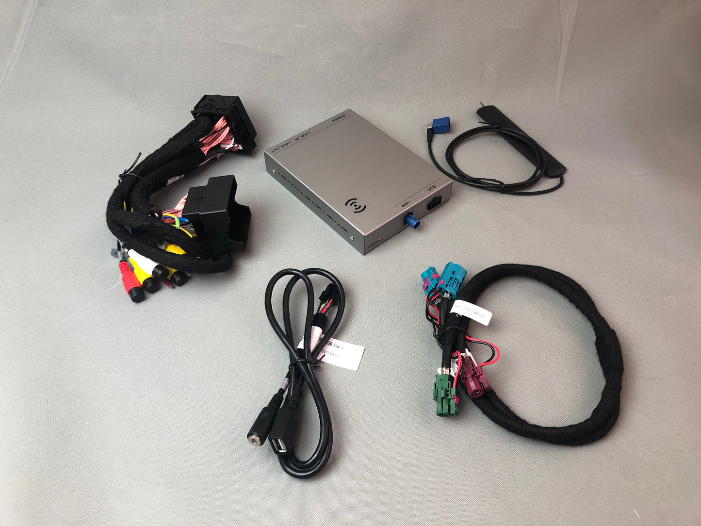 Land Rover CarPlay Box Android Auto car interface adapter Ranger Rover Discovery 4 Evoque Freelander 2 Wireless