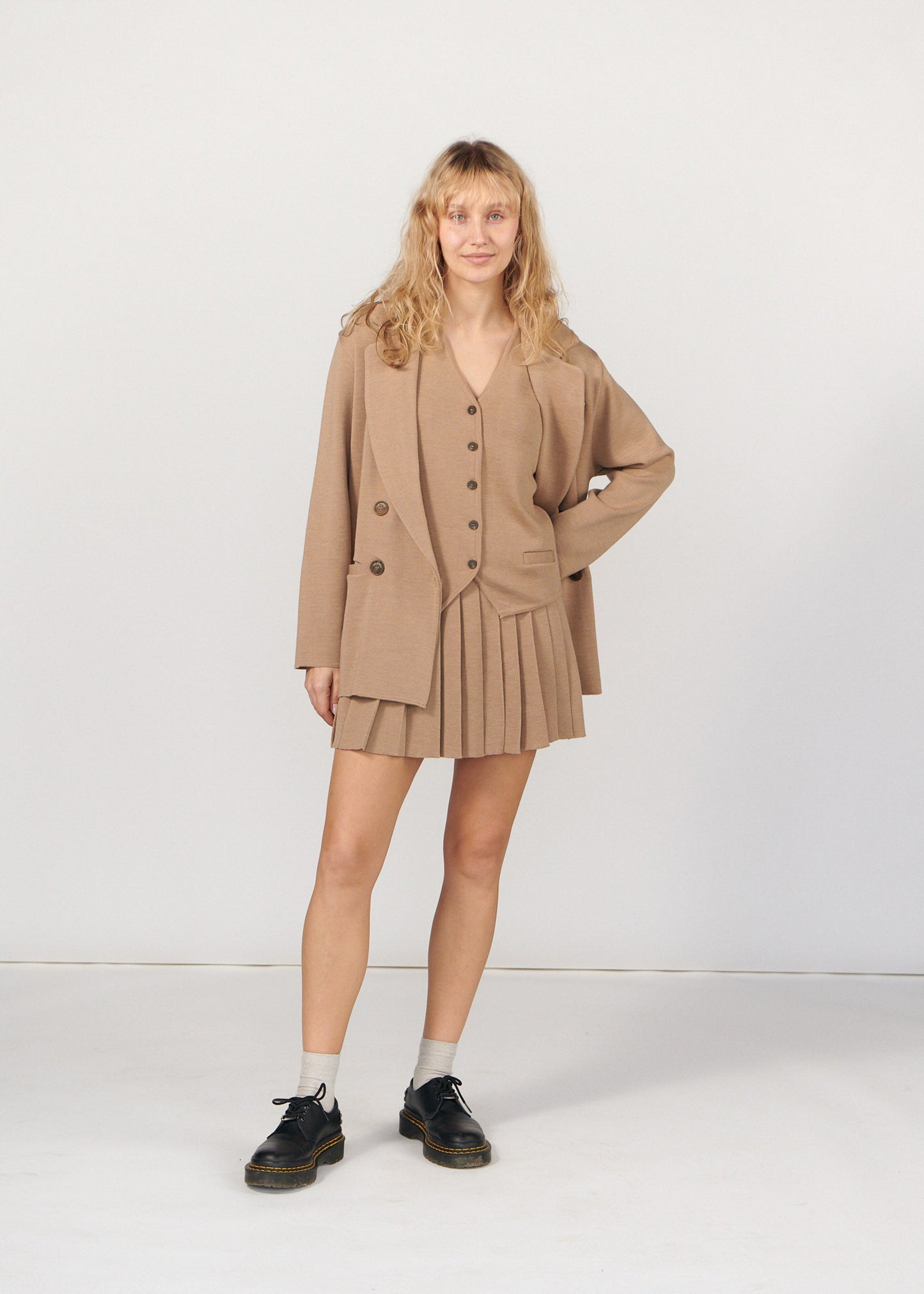 Piccolo Plissee-Minirock aus 100 % Merinowolle Beige