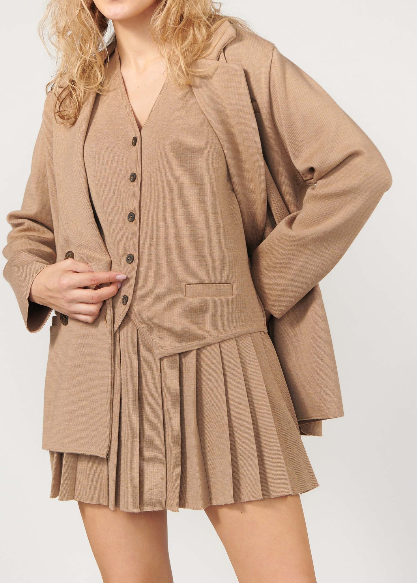Piccolo Plissee-Minirock aus 100 % Merinowolle Beige