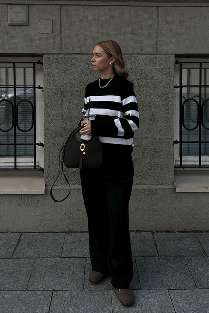 Marina Gestreifter Pullover aus 100 % Merinowolle in Schwarz 