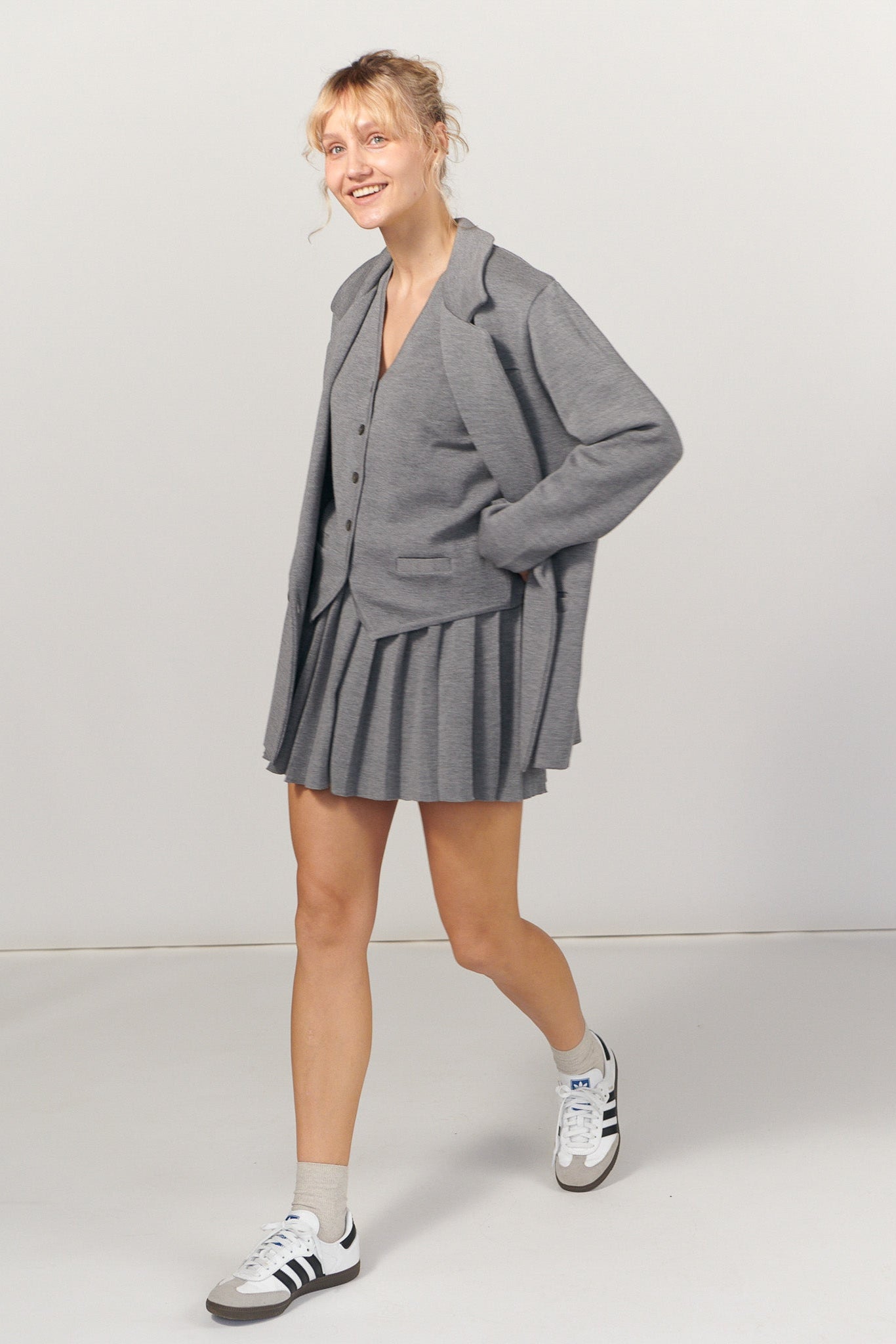 Galante Knitted 100% Merino Waistcoat Light Grey