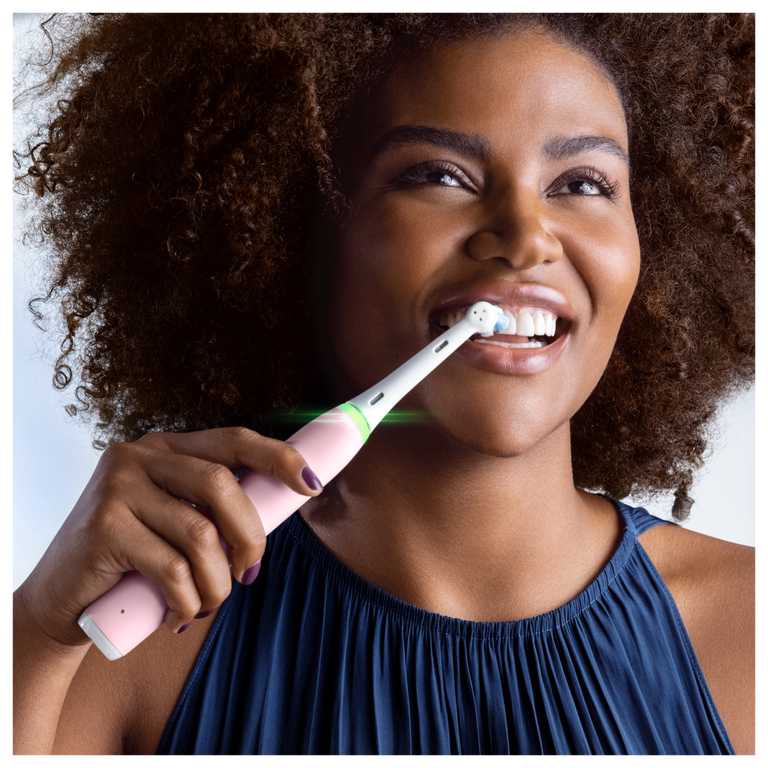 Braun Oral-B iO Series 3 Elektrinis Dantų Šepetėlis - Rožinė Smart