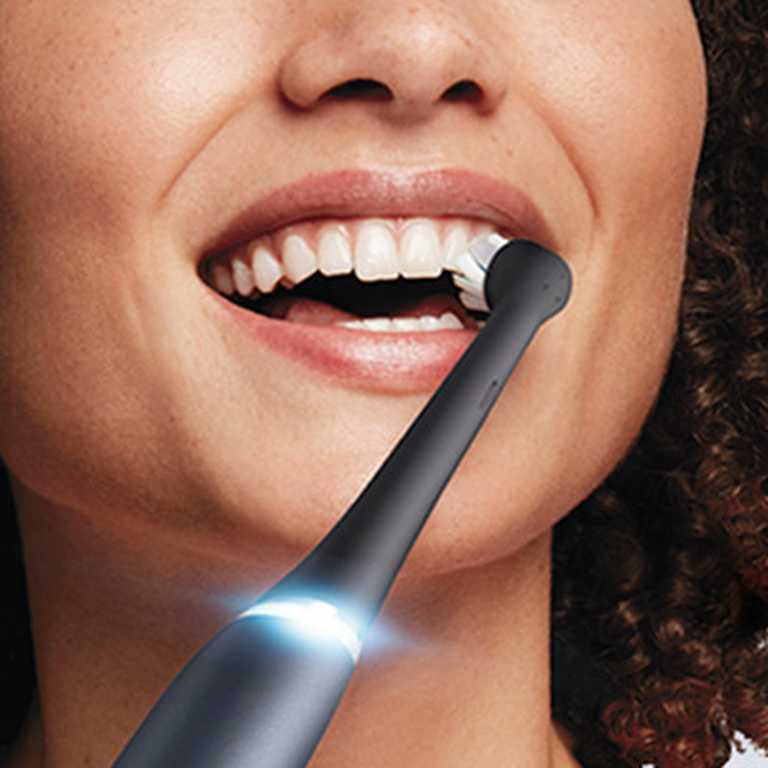 Oral-B iO Series 9 Elektrinis Dantų Šepetėlis - Juodas Premium