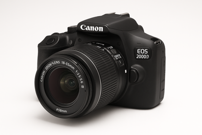 Canon EOS 2000D su EF-S 18-55mm objektyvu - pagrindinis vaizdas