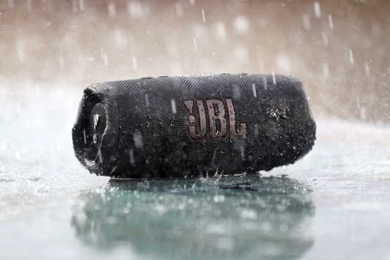 JBL Charge 5 belaidė kolonėlė, 40 W, IP67