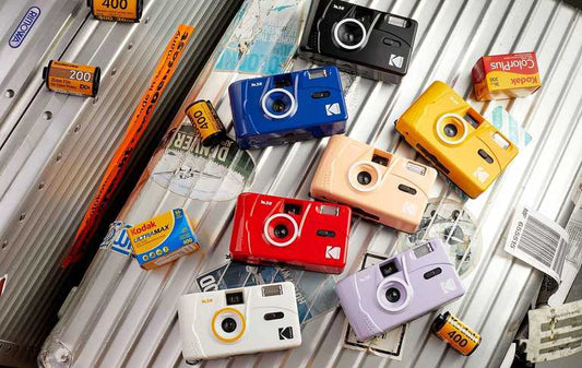 Aparat fotograficzny Kodak M38 – aparat filmowy 35 mm w 5 kolorach