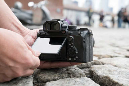 Sony Alpha A7 III sistēmas kamera — 24,2 MP pilnkadra 4K HDR video